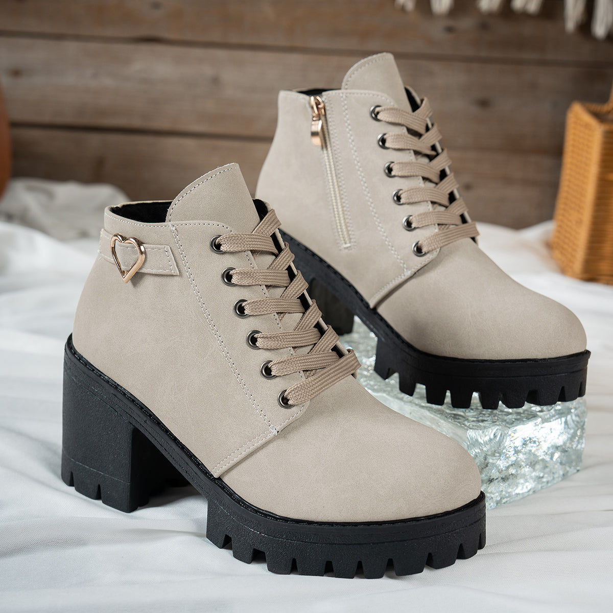 Nadine | Trendige Schnürstiefeletten mit Blockabsatz