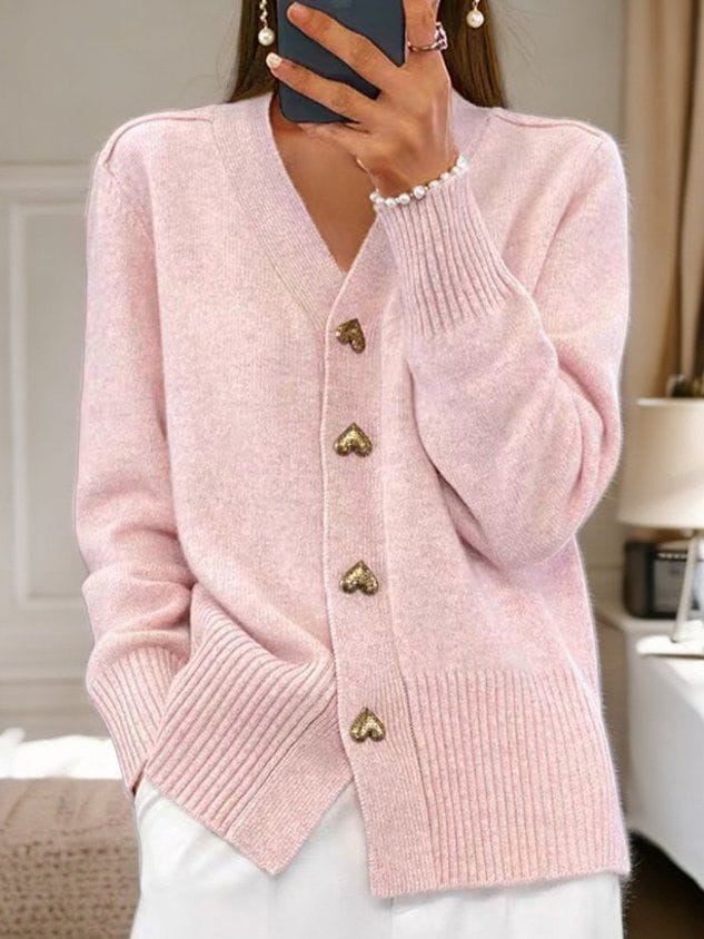 Johanna | Eleganter Damen Strickjacke mit Herzknöpfen