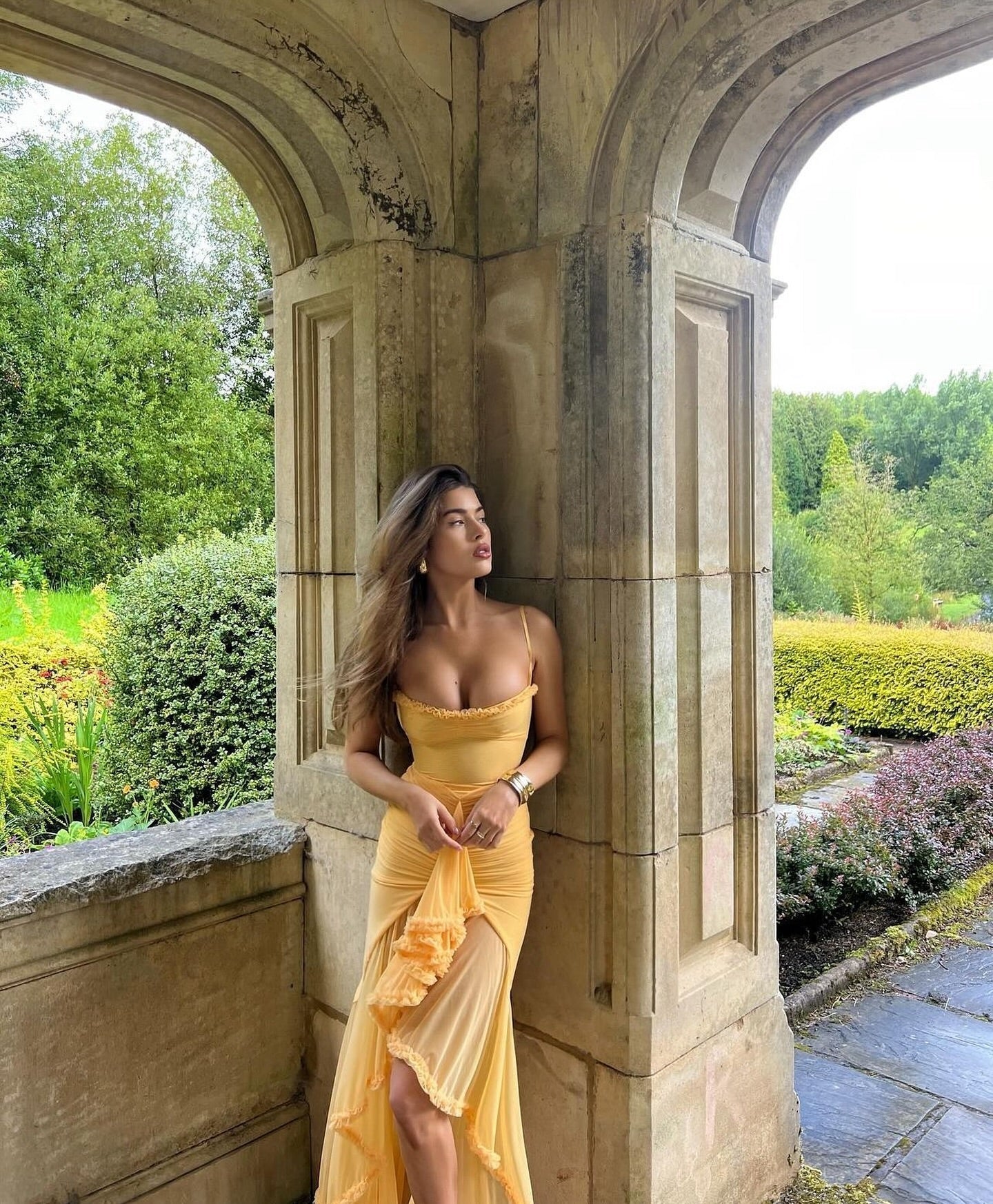 Alyssa | Hochzeitsgast Kleid Festlich Elegante Rüschen Figurbetont 6