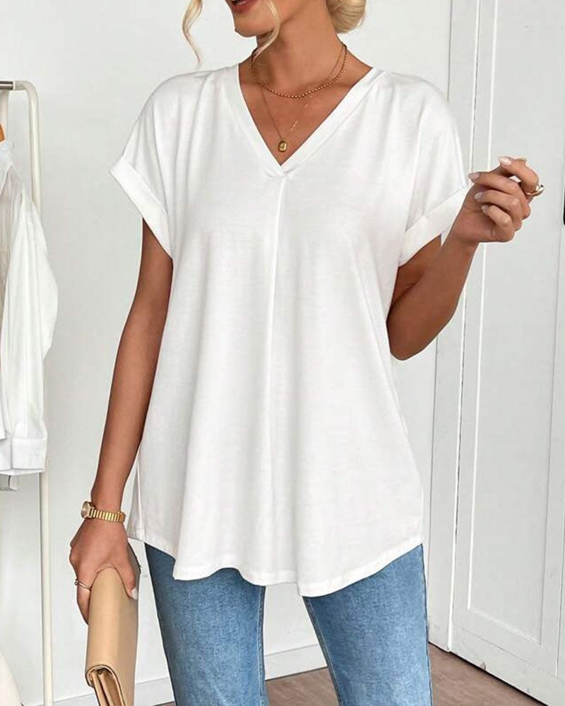 Amelia | Atmungsaktives, Elegantes Damen T-Shirt mit V-Ausschnitt 0