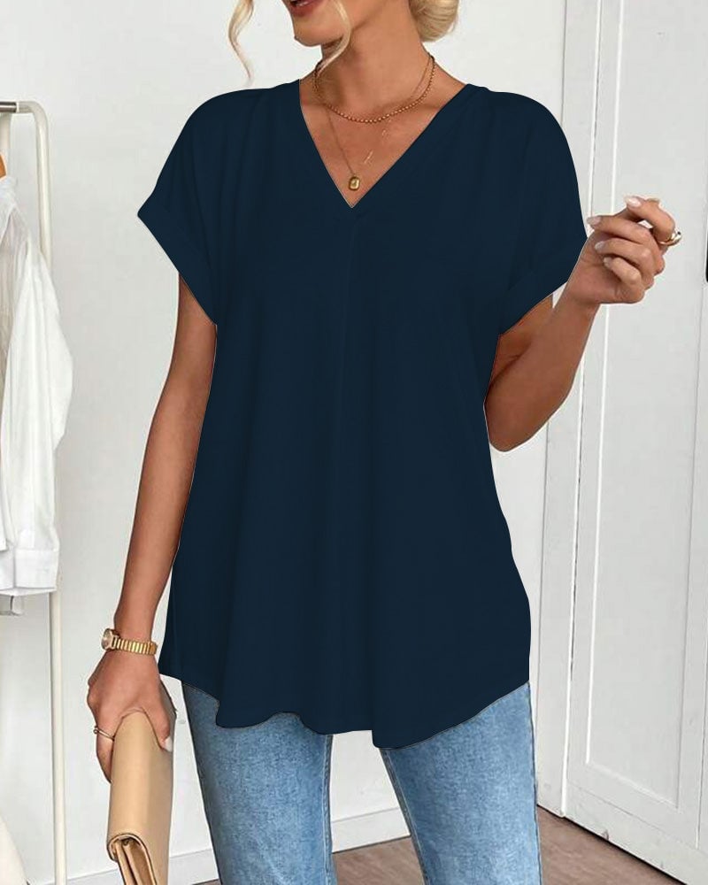 Amelia | Atmungsaktives, Elegantes Damen T-Shirt mit V-Ausschnitt 1