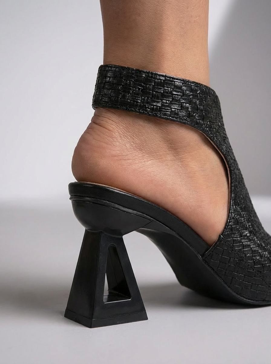 Aurelia | Elegante, Bequeme Damen Sandaletten – Geflochtenes Design mit Blockabsatz 3