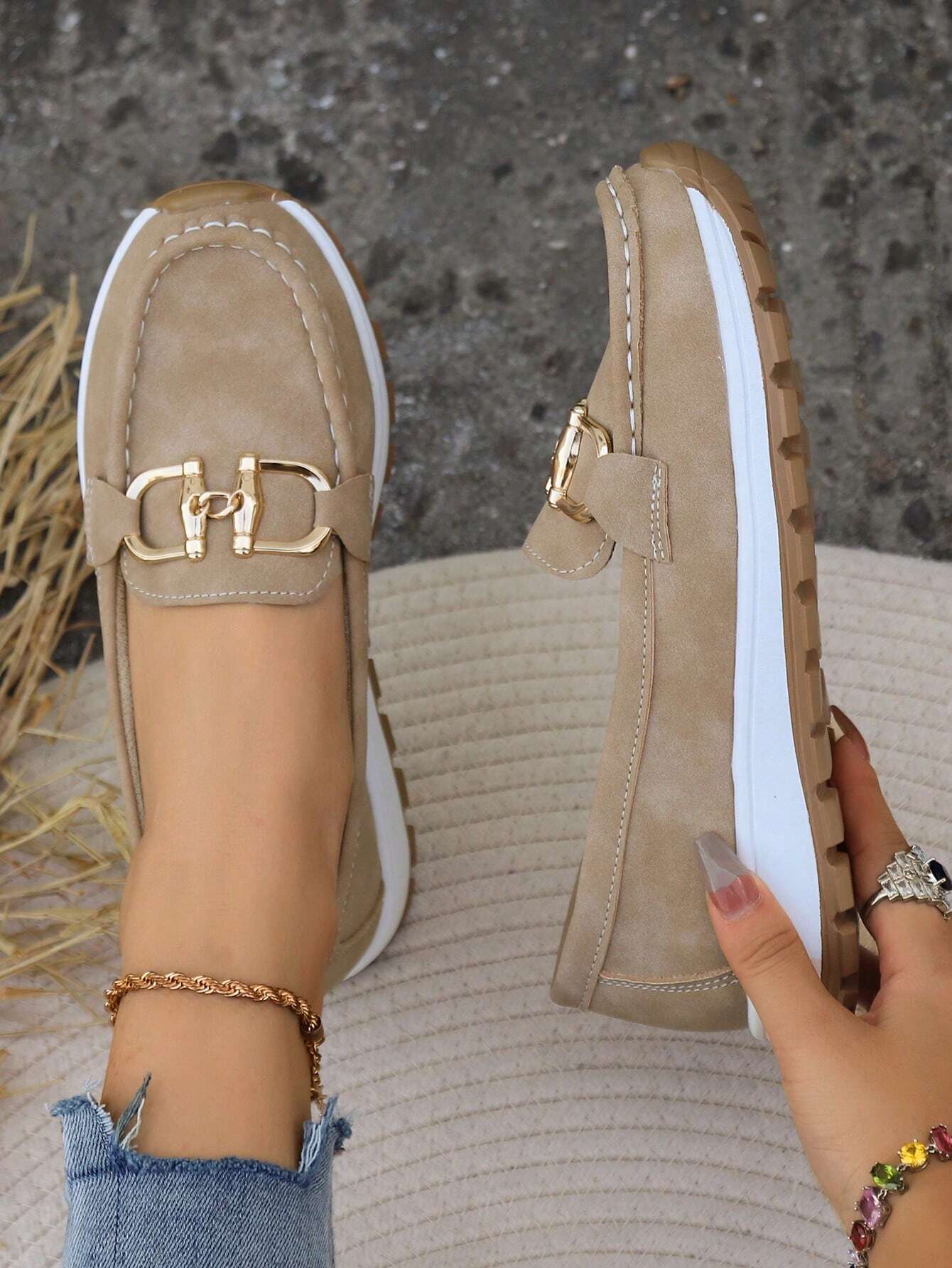 Azelia | Elegante Damen Loafer mit Goldfarbener Schnalle – Bequeme Penny Loafer Damen für Stil und Komfort 4