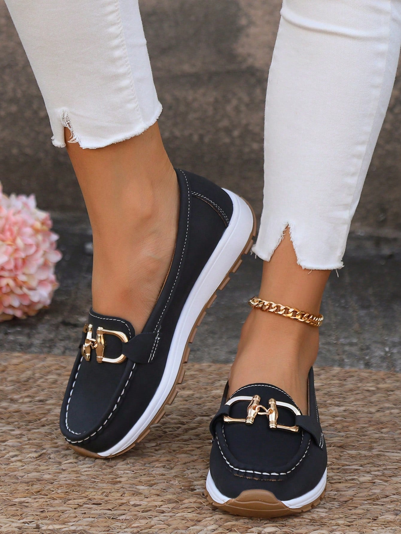 Azelia | Elegante Damen Loafer mit Goldfarbener Schnalle – Bequeme Penny Loafer Damen für Stil und Komfort 6