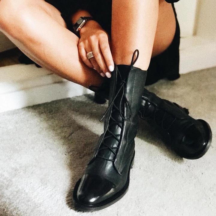 Birgit | Premium-Luxus-Lederstiefel mit konturierter Oberfläche 0
