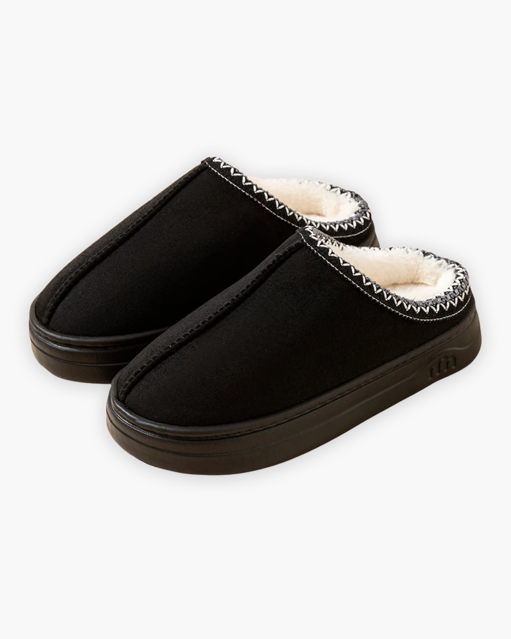 Gefütterte Hausschuhe mit Ziernaht