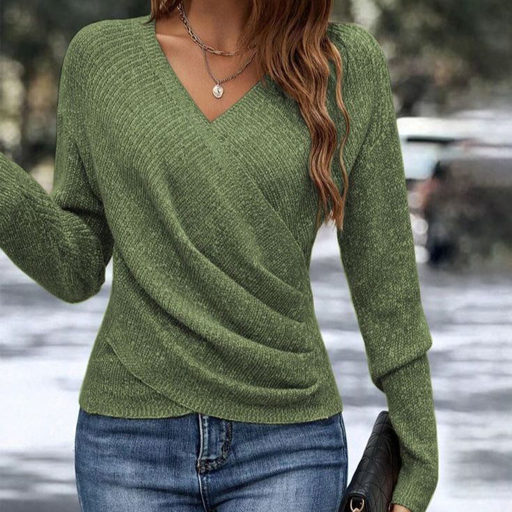 Celine | Figurschmeichelnder Damenpullover Langarm mit V-Ausschnitt – Warm & Elegant 0