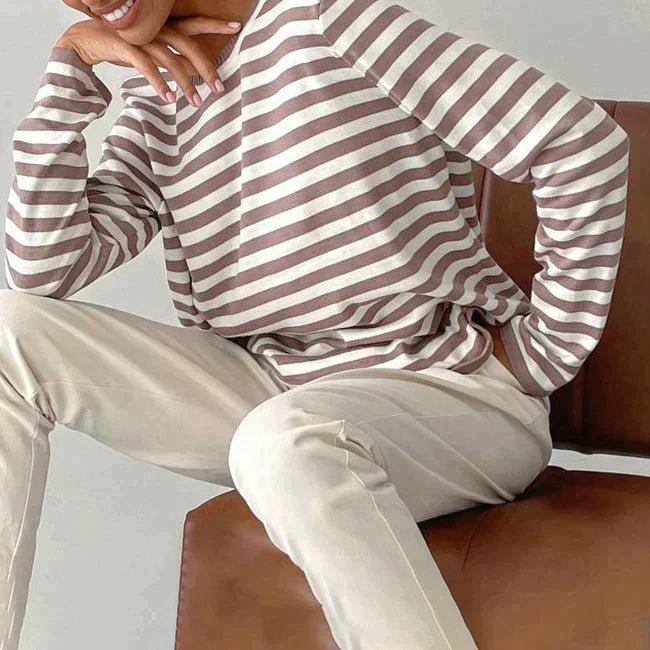 Clara | Zeitloser und schicker Strickpullover mit maritimen Streifen 7