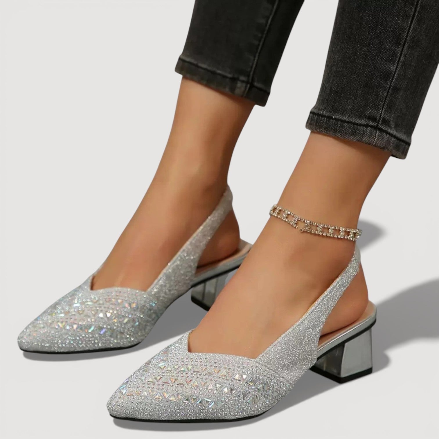 Elysia | Elegante, Glitzernde Slingback-Absätze mit Spitzem Zehenbereich 8