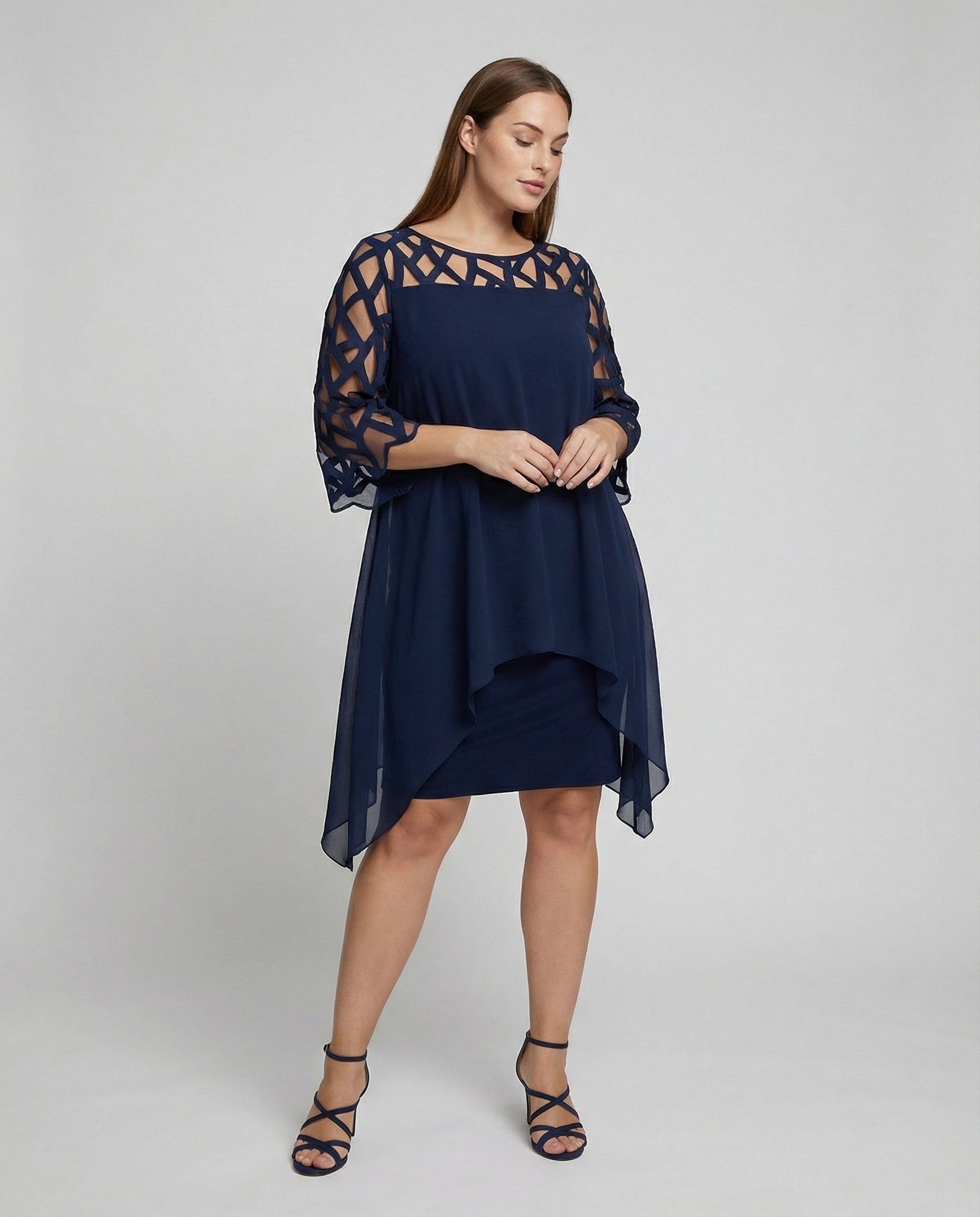 Elysia | Elegantes, Bequemes &amp; Vielseitiges Übergrößen Midi-Kleid 0