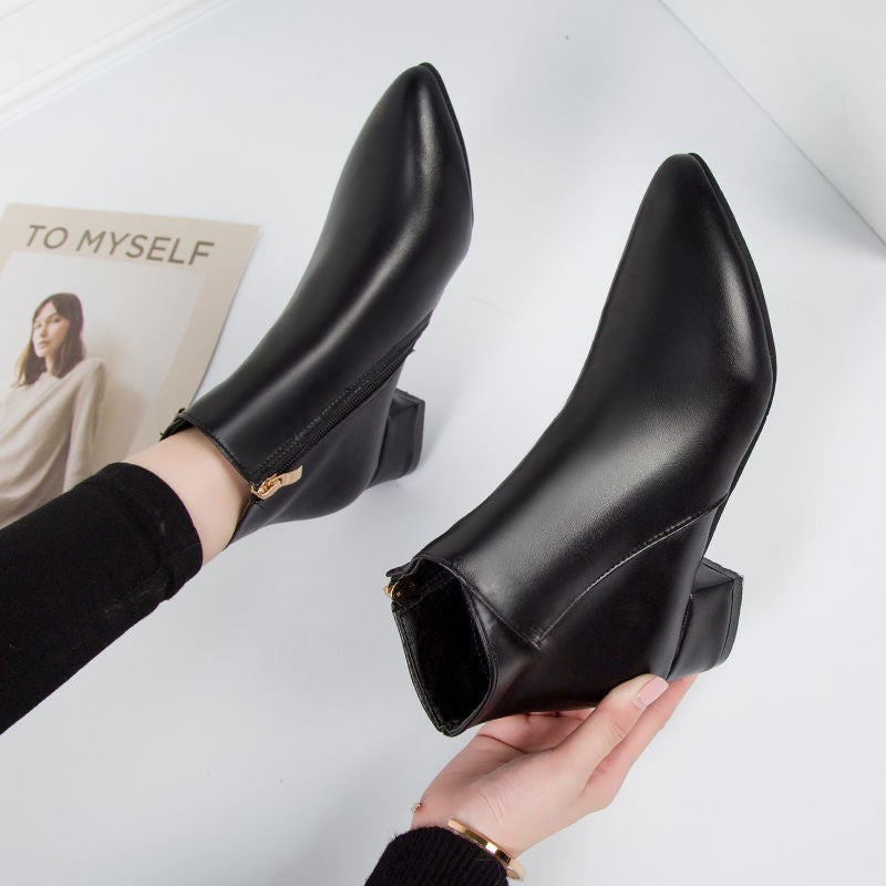 Emma | Moderne und stylische Stiefeletten 1