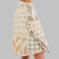 Mia | Klassische und elegante Oversize Strickjacke mit Knopfleiste