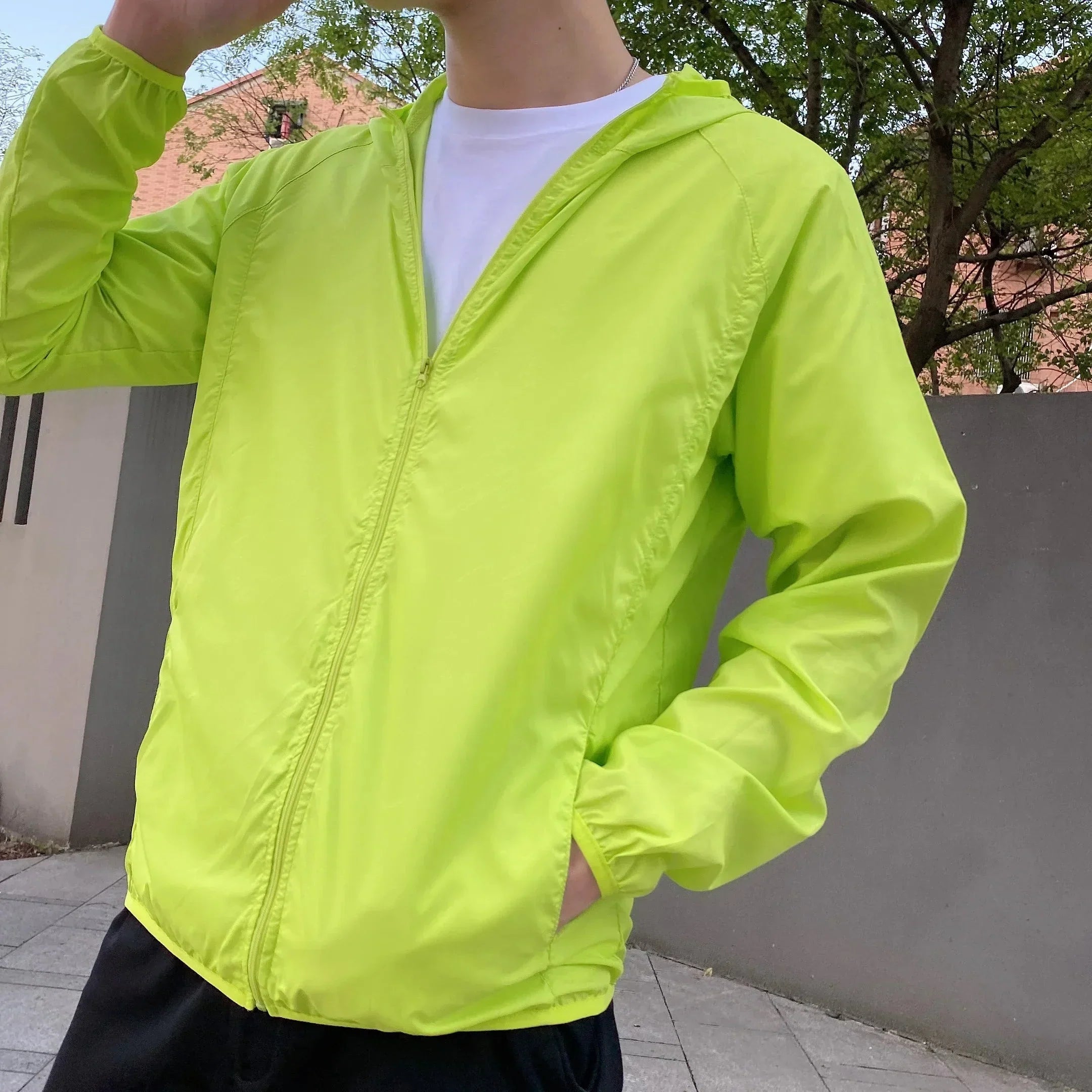 Floris | Leichte Windjacke für den Außenbereich 0