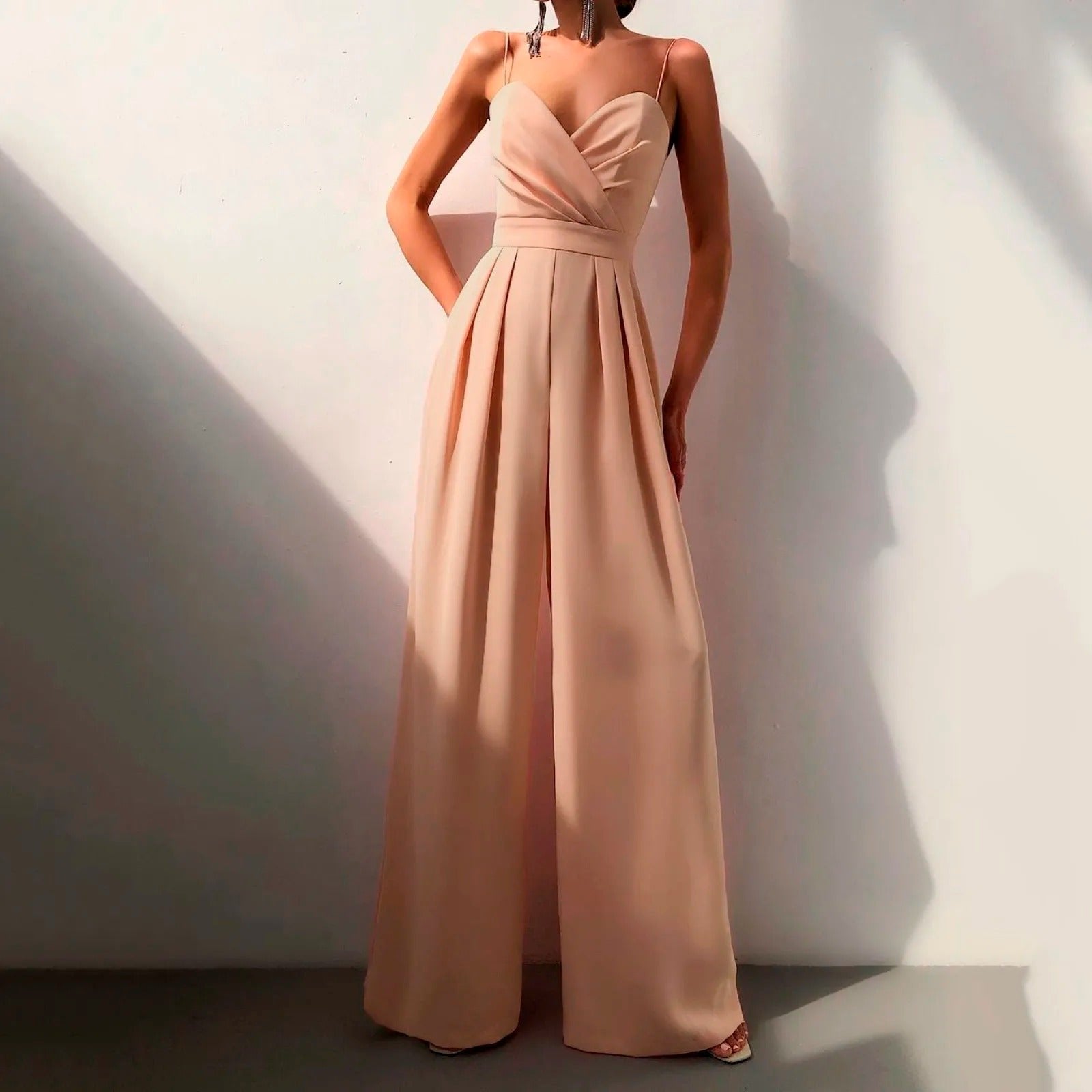 Isabella | Eleganter und schicker Jumpsuit mit weitem Bein und Trägern 3