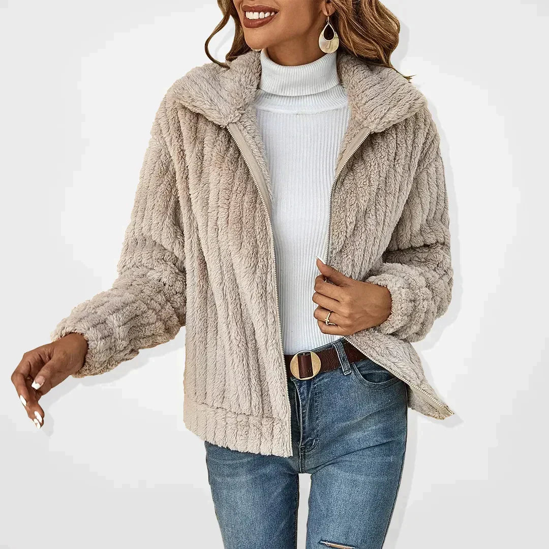 Isadora | Flauschige Strickjacke 2