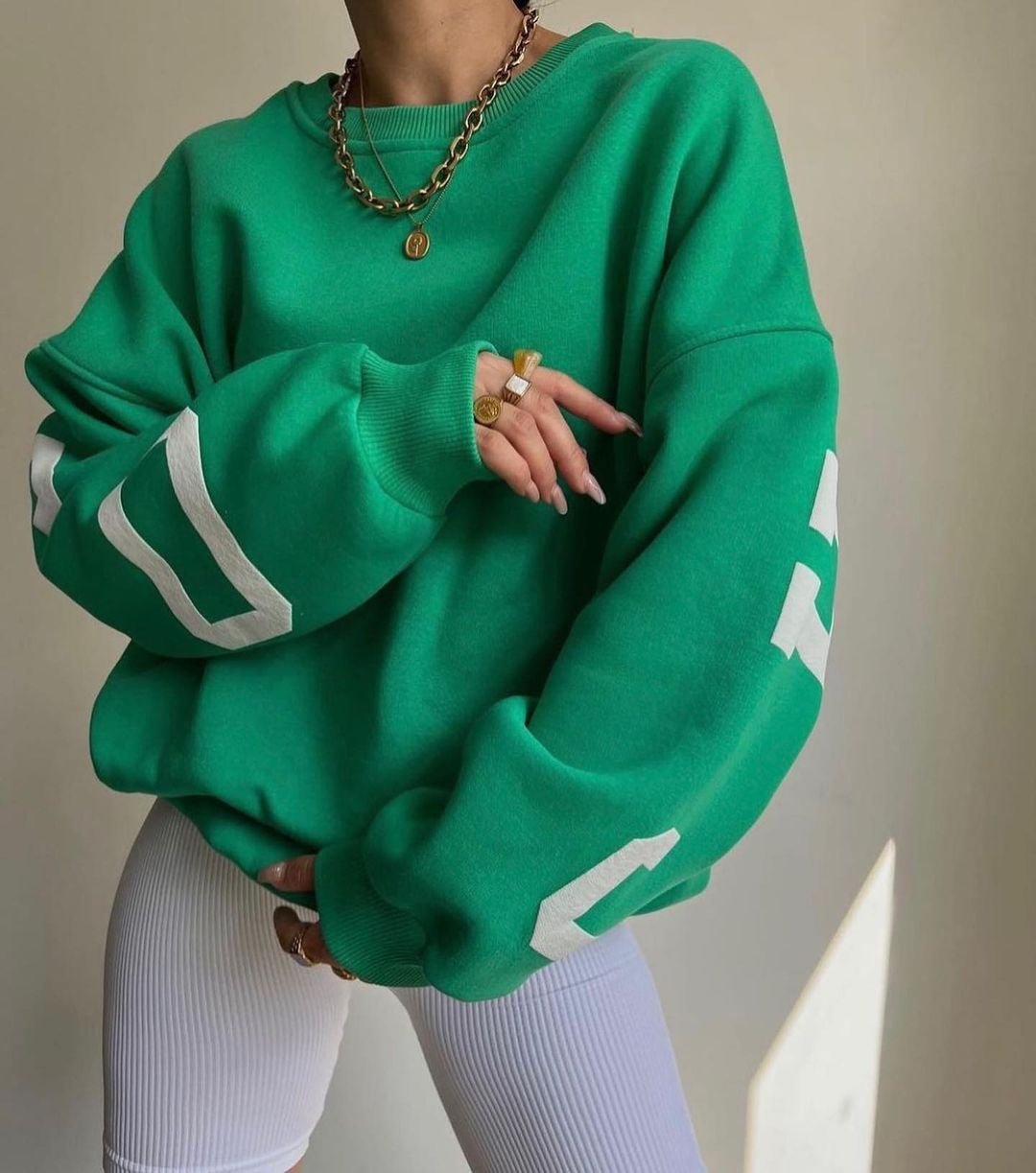 Isla | Oversized Damen-Pullover mit Fleecefutter, Rundhalsausschnitt und College-Ärmeln 6