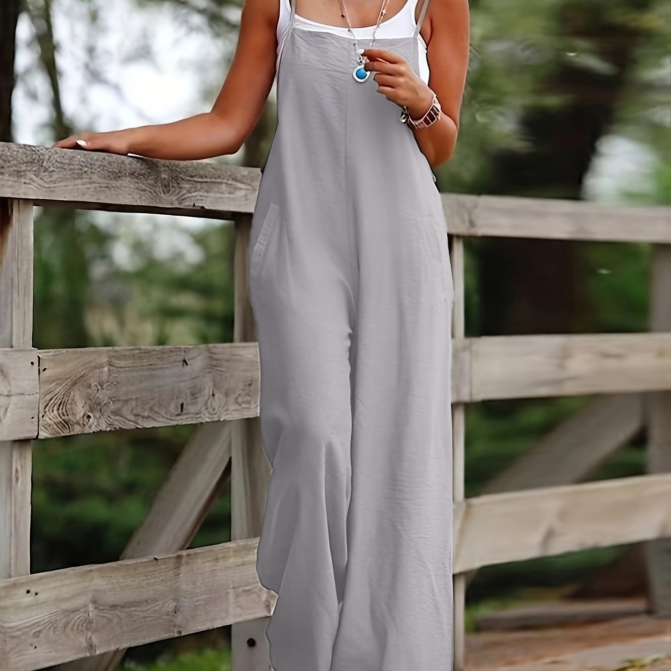 Lily | Bequemer und luftiger Latz-Overall aus Leinen 17