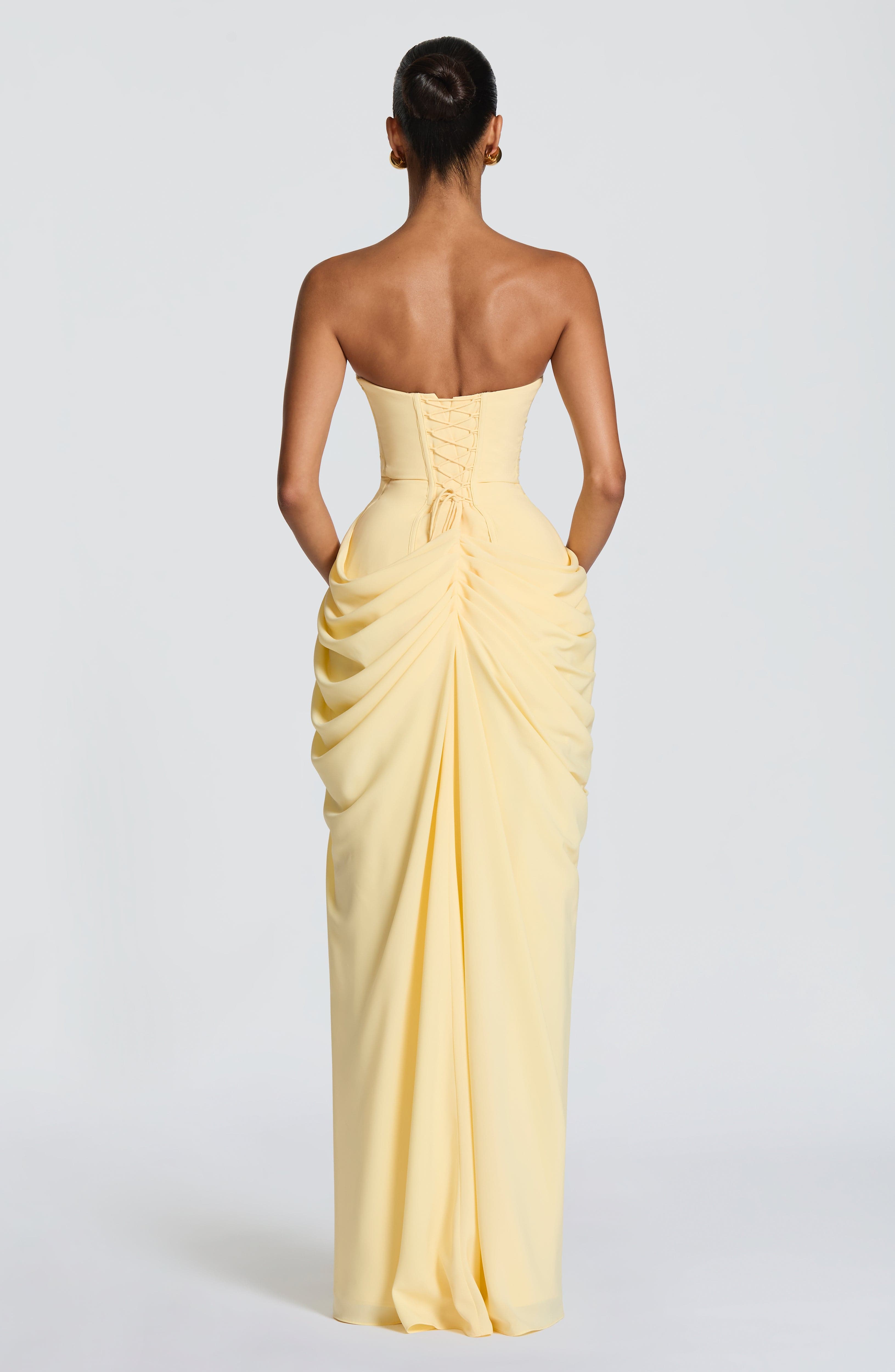 Liora | Elegantes, Trägerloses Maxikleid – Asymmetrisches Design für Sommer & Lange Kleider Damen 1