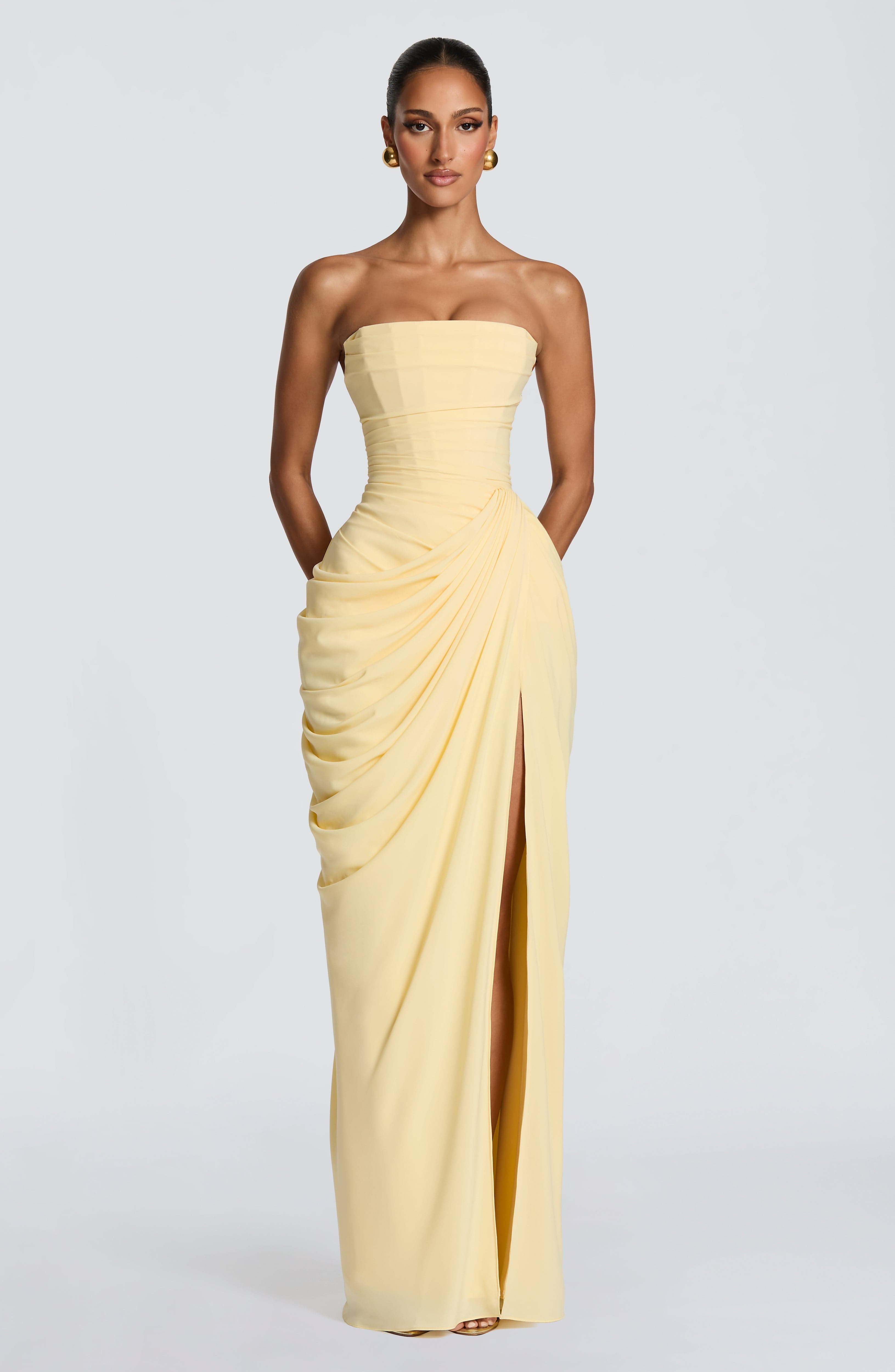 Liora | Elegantes, Trägerloses Maxikleid – Asymmetrisches Design für Sommer & Lange Kleider Damen 3