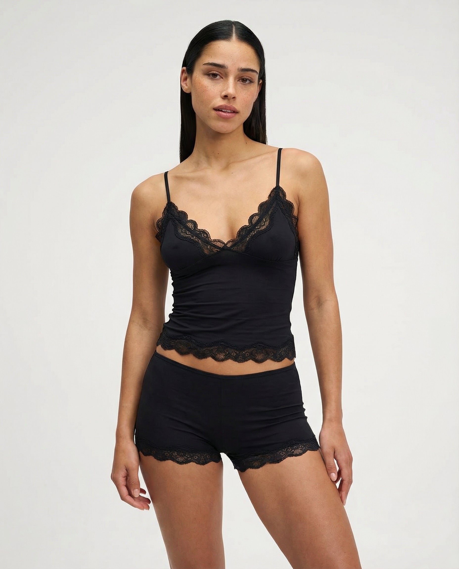Luna | Elegantes Nachthemd Damen mit Zartem Spitzenbesatz 0
