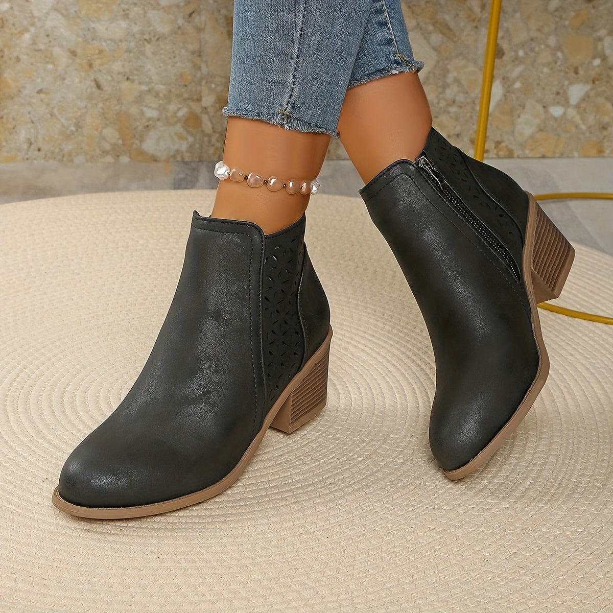 Marie | Lasergeschnittene, atmungsaktive orthopädische Stiefel 5