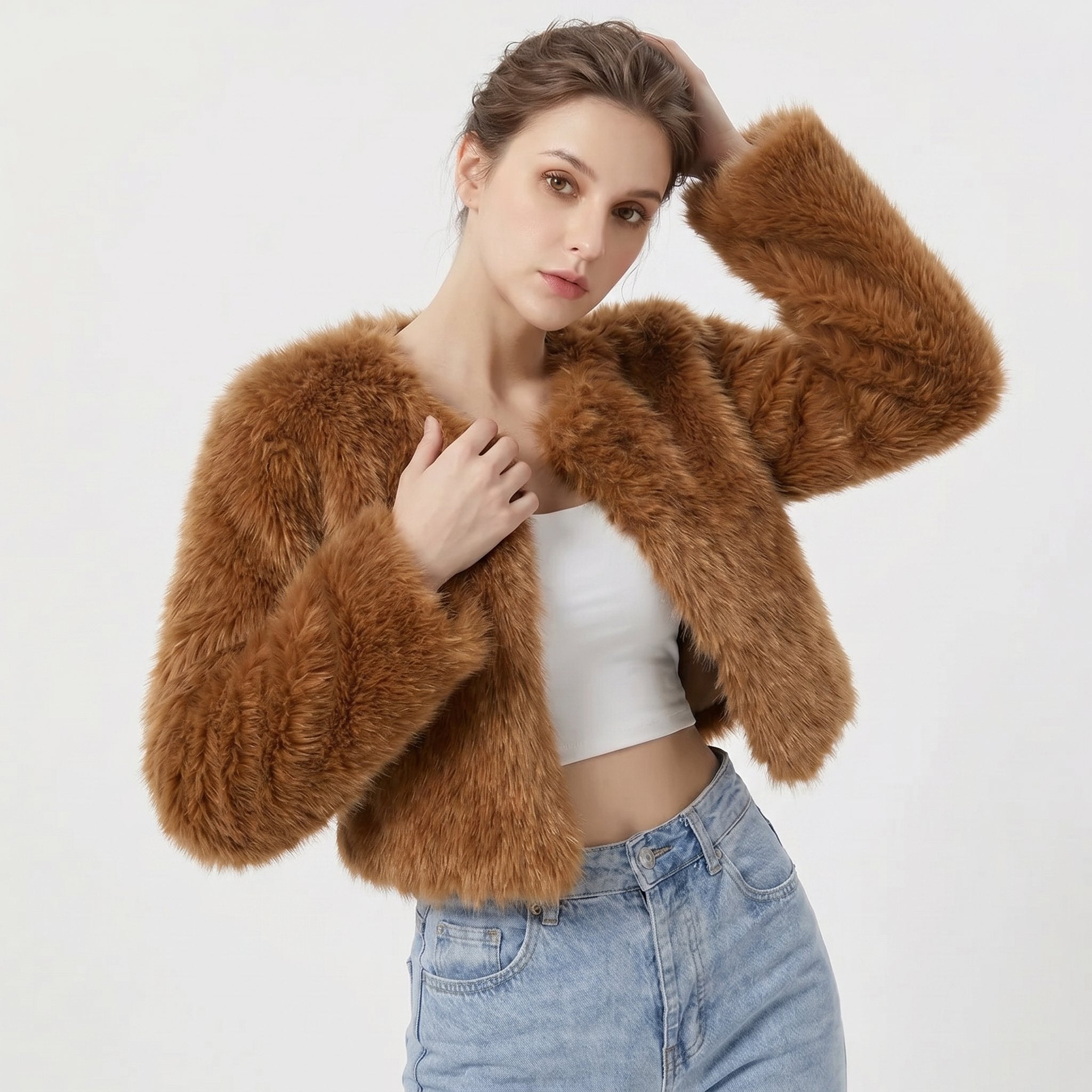 Mia | Kurze Damen-Strickjacke aus Kunstpelz 3