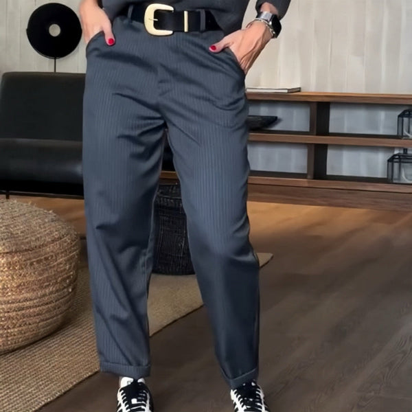 Mira | Elegante, Figurschmeichelnde Damenhose aus Hochwertigem Stoff 0