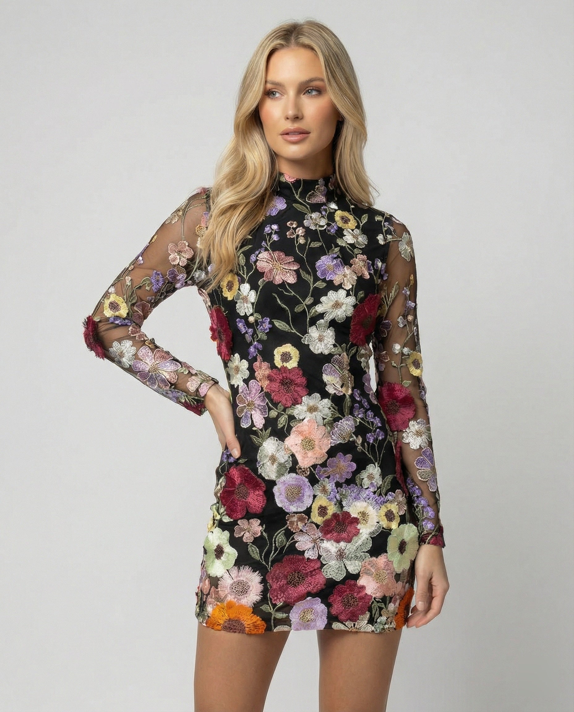Mira | Elegantes, Figurbetontes Festliches Kleid für Hochzeitsgast mit Floral-Applikationen 2