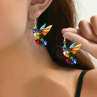 Aura | Farbenfrohe und elegante Kolibri Ohrringe
