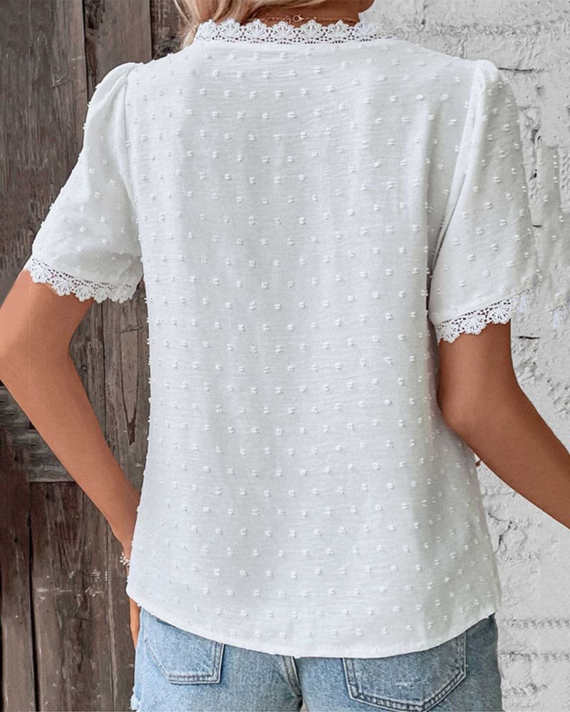 Sandra | Romantische und luftige Boho-Bluse mit Schweizer Pünktchenmuster 2