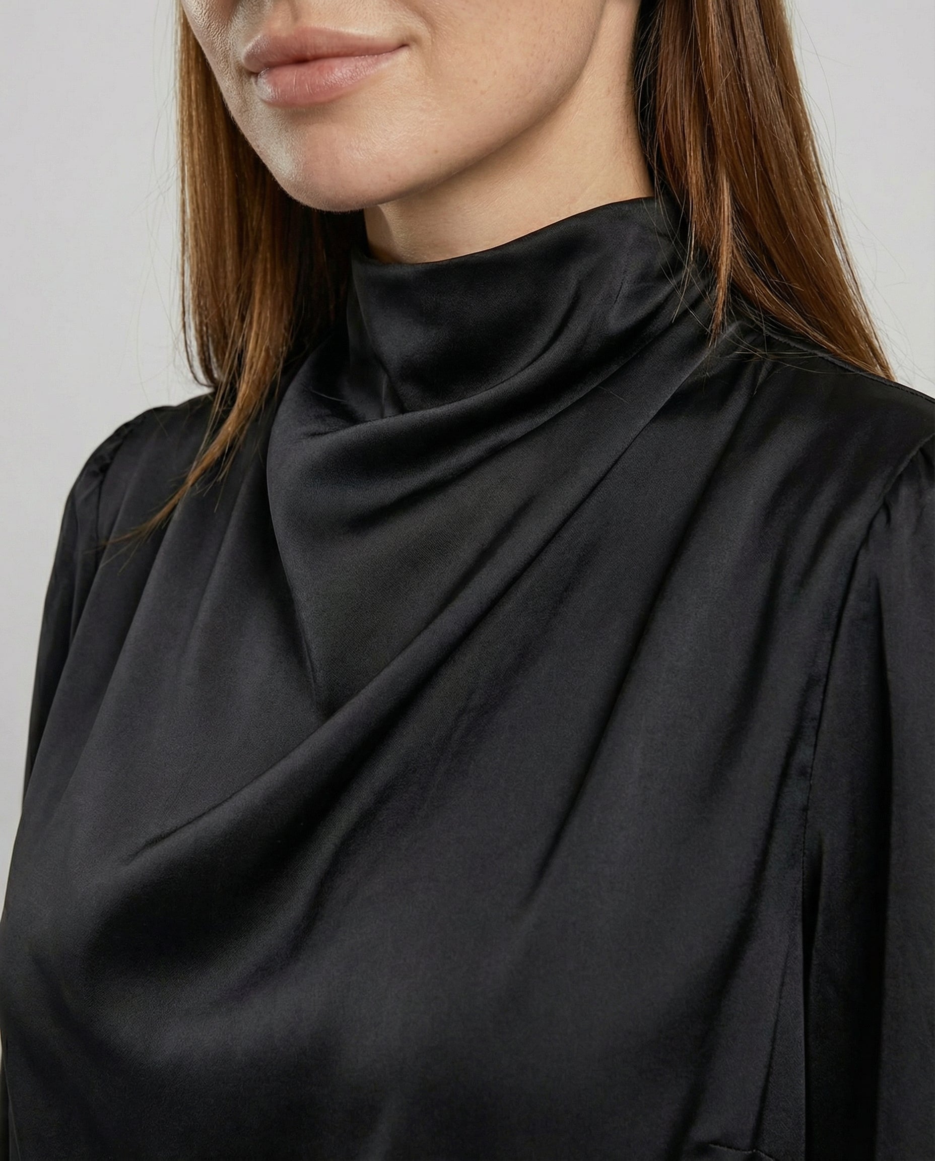 Selina | Elegantes, Fließendes &amp; Stilvolles Damen-Satinkleid 4