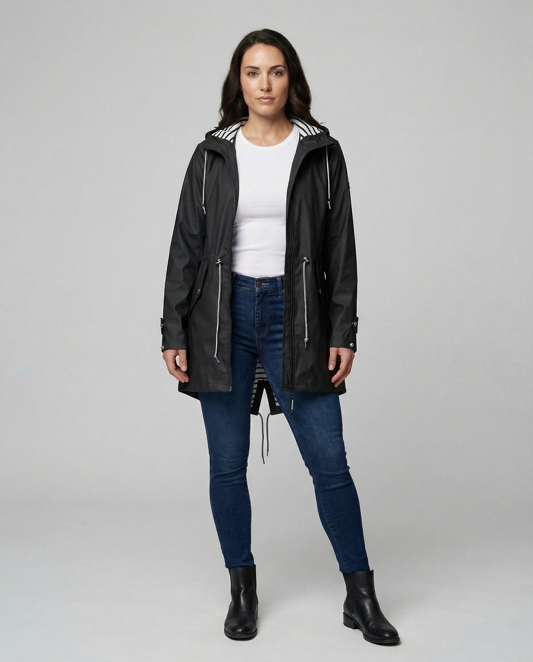 Sienna | Leichter, Wetterfester & Stilvoller Damen-Kapuzenmantel 1
