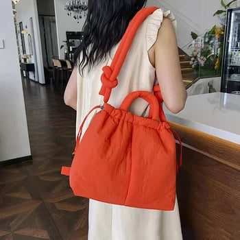 Sienna | Weiche, Geräumige Damen Handtasche im Gesteppten Puffer-Design 4