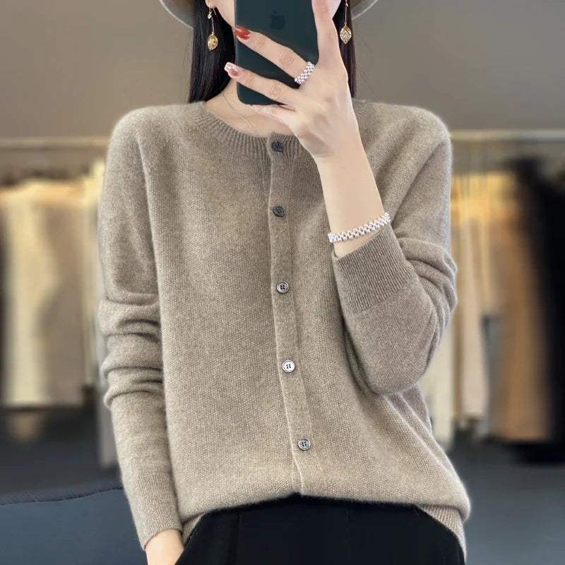 Vela | Cardigan Sweater Buttoned Elegant Relaxed Fit for Women 10