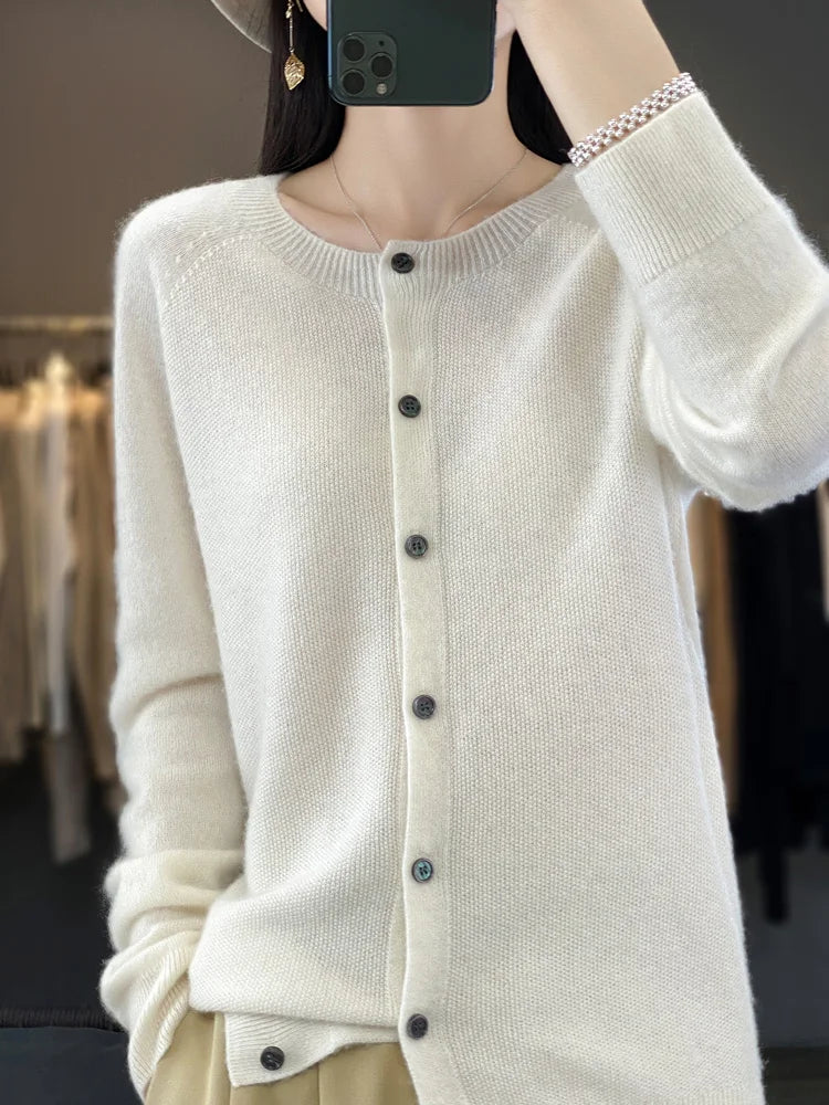 Vela | Cardigan Sweater Buttoned Elegant Relaxed Fit for Women 3
