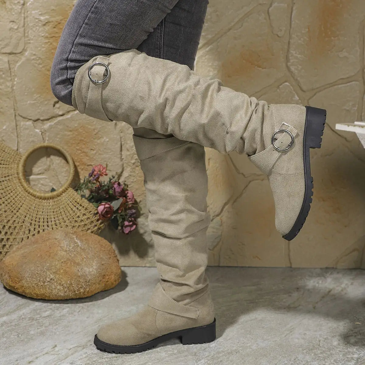 Victoria | Elegante und moderne kniehohe Damenstiefel 6