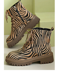 Angelika | Auffällige und moderne Stiefel mit Zebradruck
