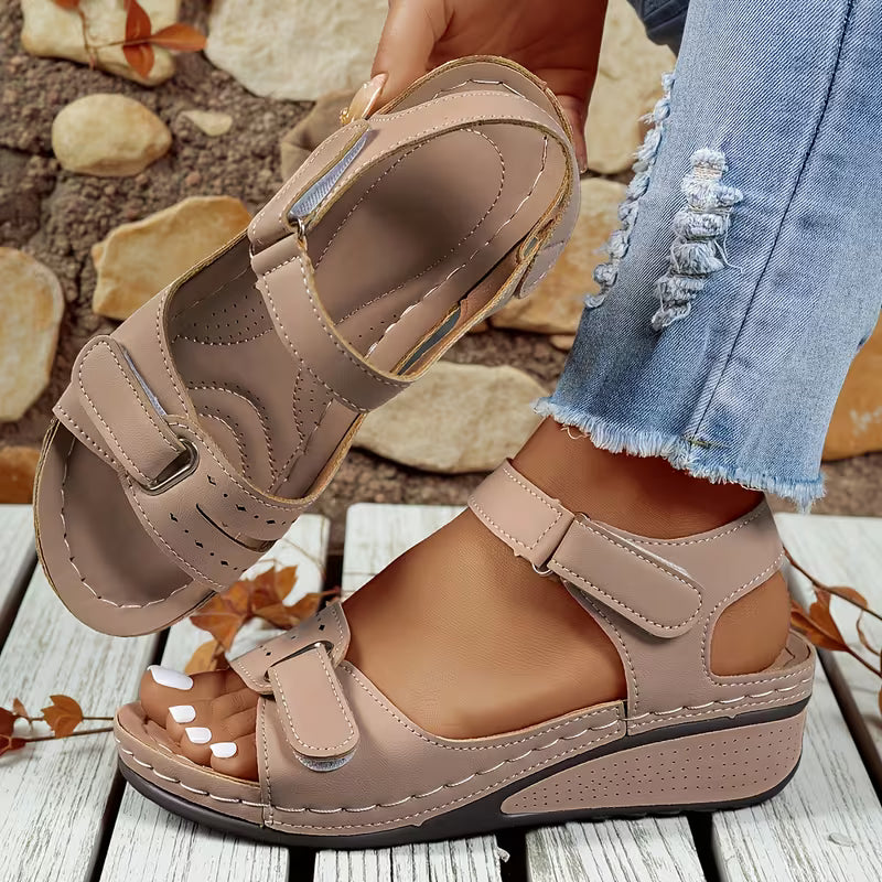 Amelia | Elegante und stilvolle Orthopädie Keilabsatz Sandalen