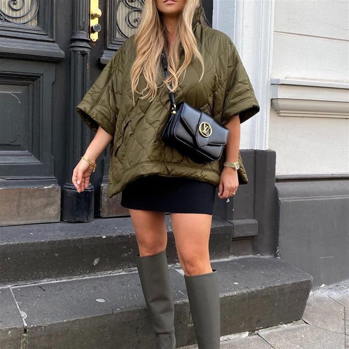 Mila | Warme und moderne Kurzarm Daunenjacke