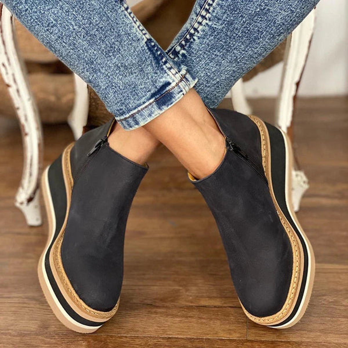 Eleanor | Retro Keilabsatz Stiefeletten mit Plateausohle