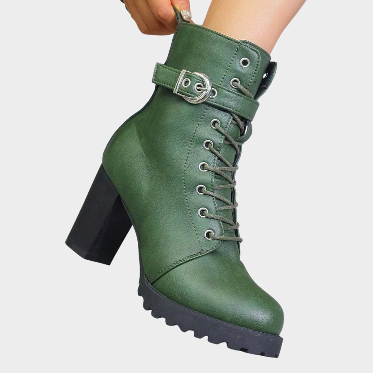 Madison | Markante Combat Stiefeletten mit Blockabsatz und Schnallenriemen