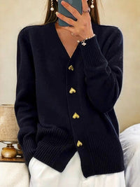Johanna | Eleganter Damen Strickjacke mit Herzknöpfen