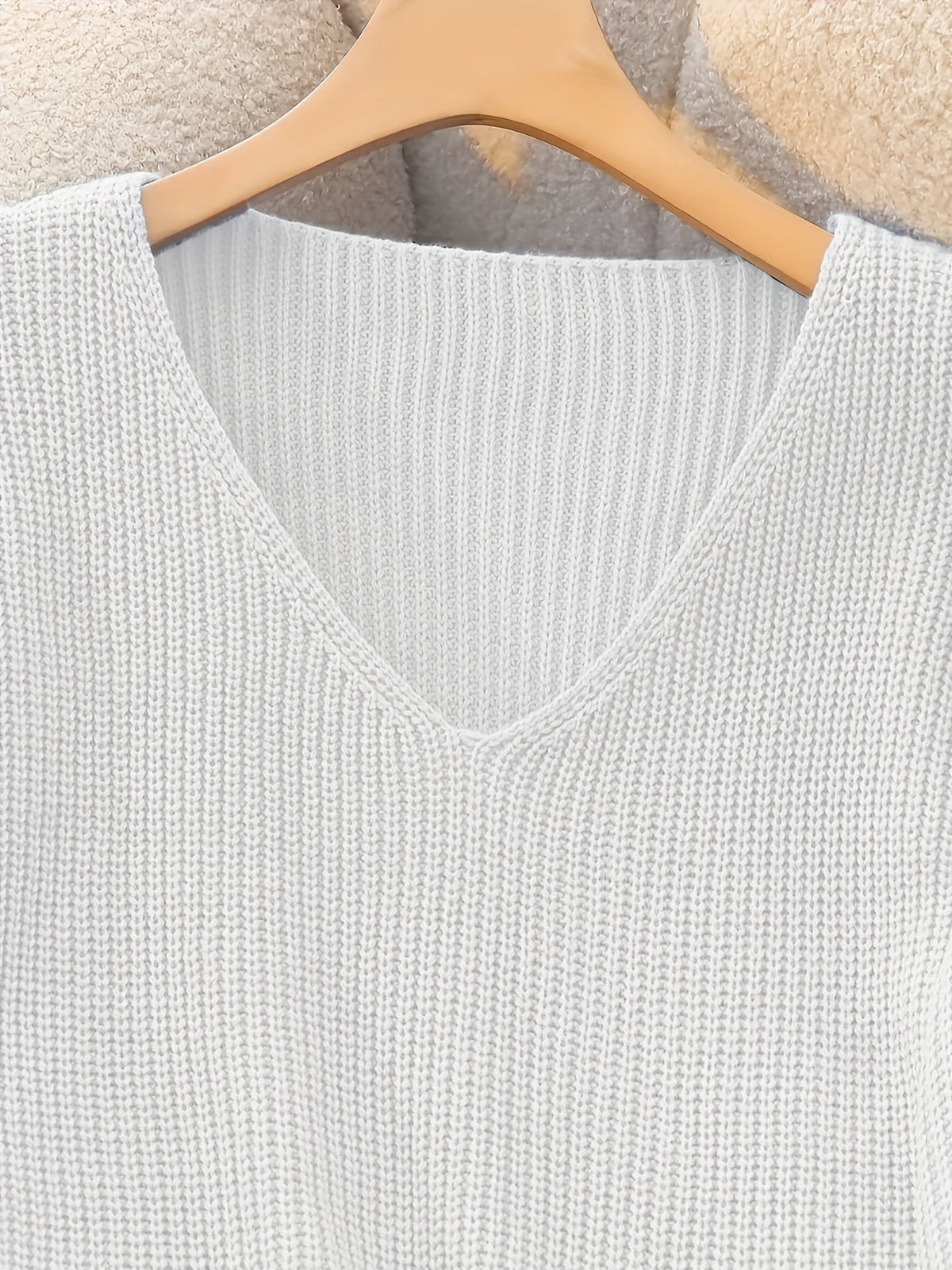 Verity | Ribbed V-Neck Sweater – Elegantes Design für Damen