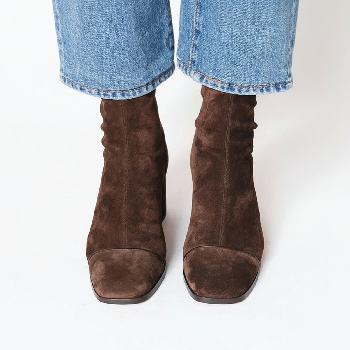 Alessia | Stilvoll Veloursleder Stiefeletten mit eckiger Spitze
